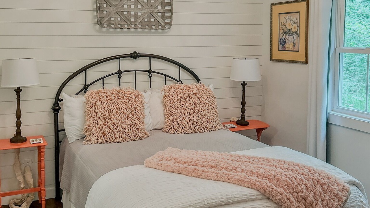 Photo of Bedroom in Etowah