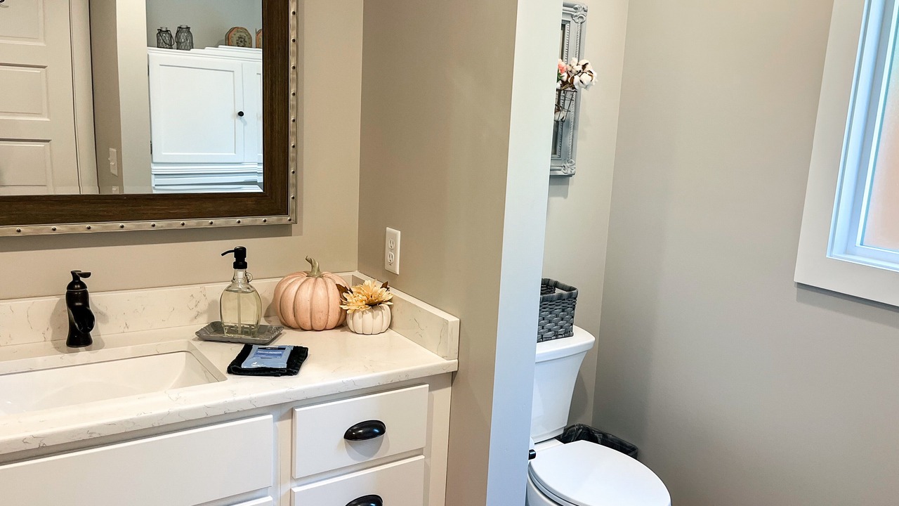 Photo of Bathroom in Etowah