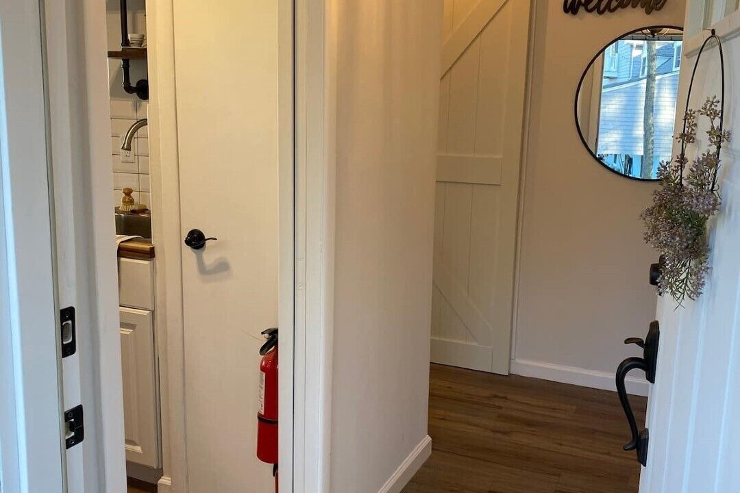 Photo of Others in Glasser