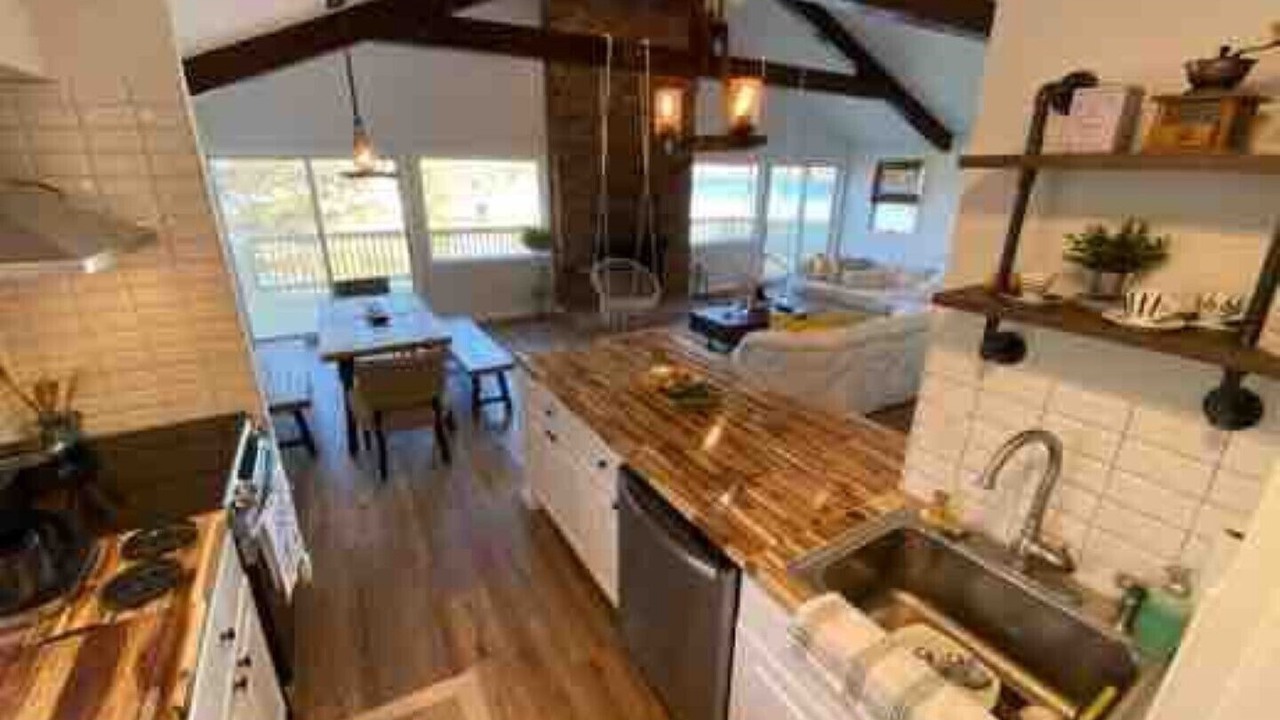 Photo of Others in Glasser