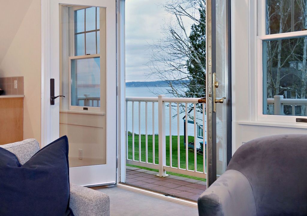 Photo of Patio Balcony in Hansville