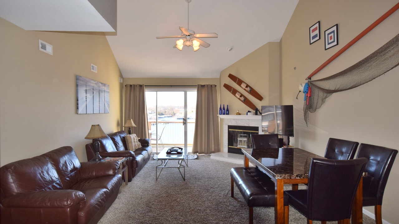Photo of Livingroom in Osage Beach