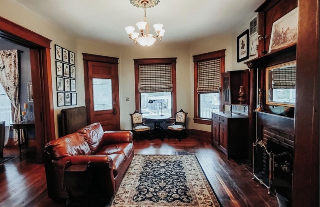Photo of Livingroom in Webb City