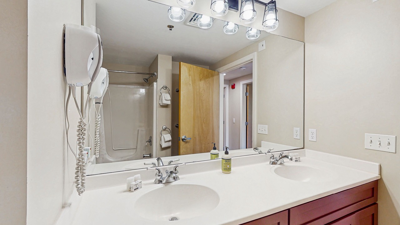 Photo of Bathroom in Jeffersonville