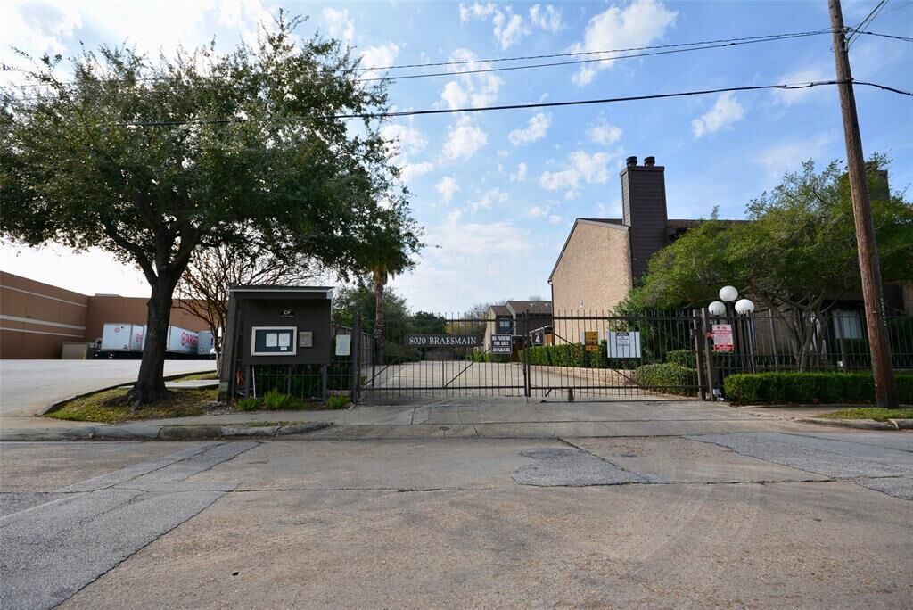 Photo of Outdoor in Braeswood Place