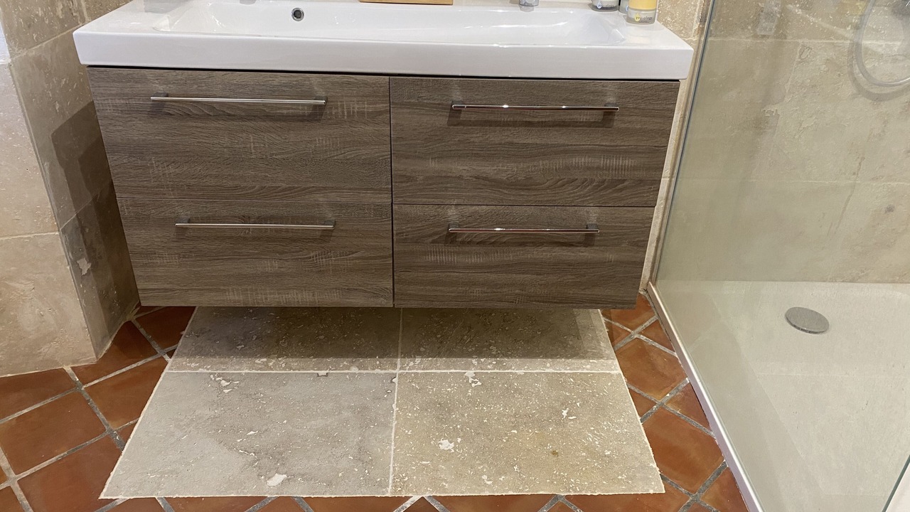 Photo of Bathroom in Thoard