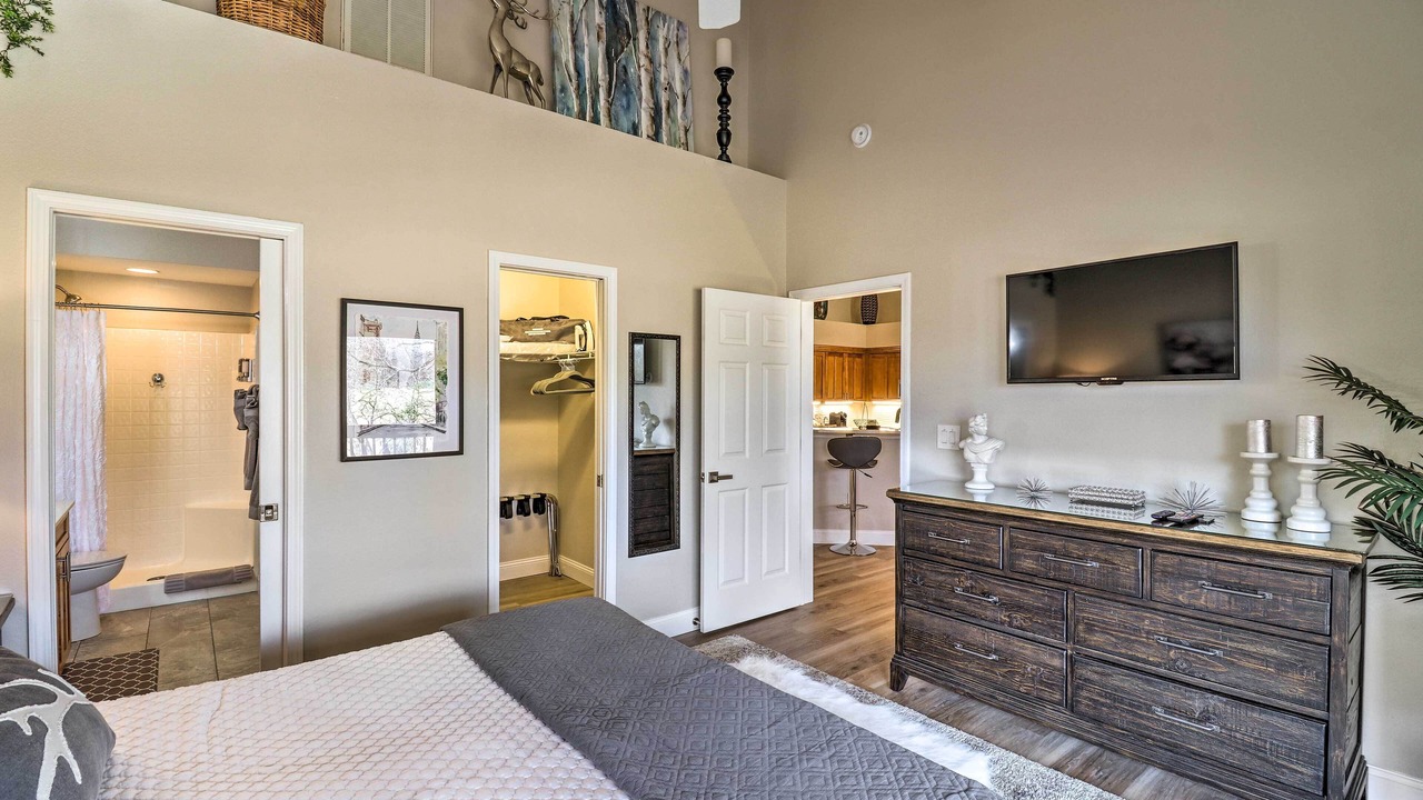 Photo of Bedroom in Lake Lure