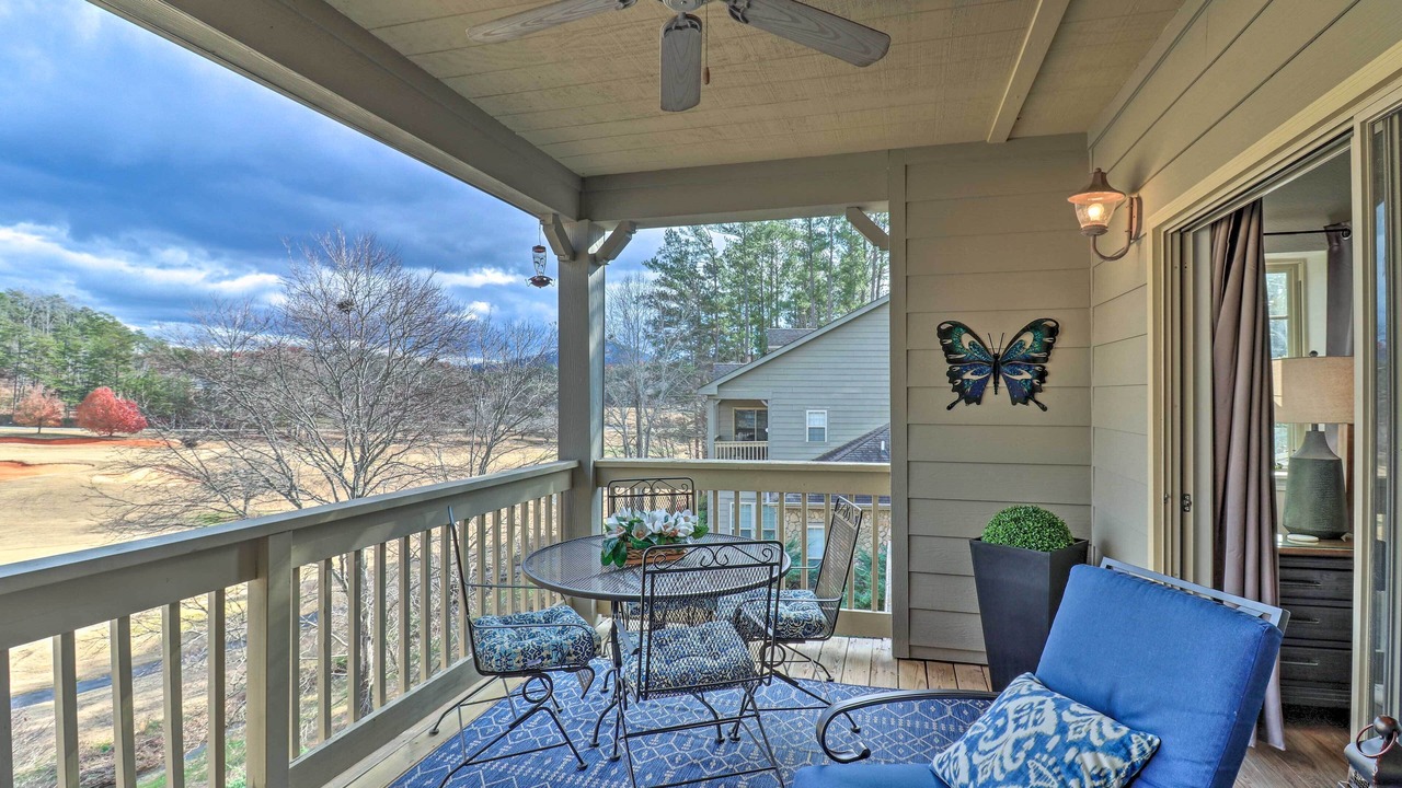 Photo of Patio Balcony in Lake Lure