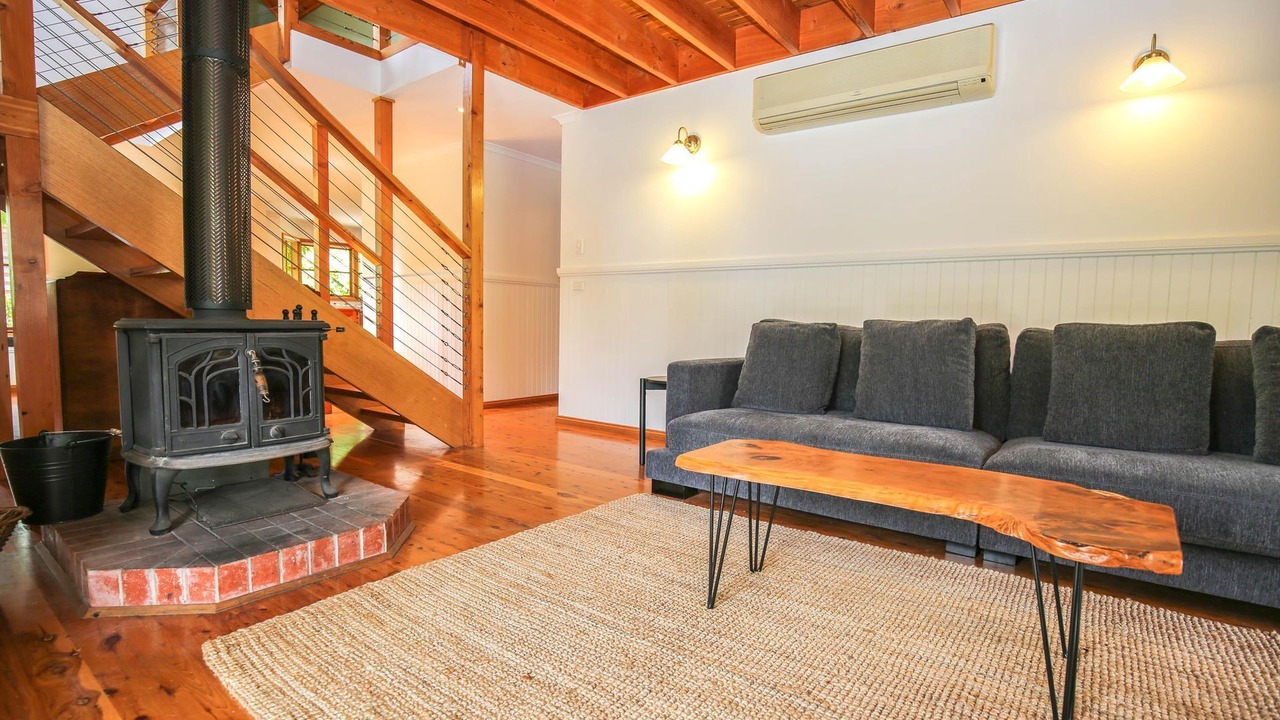 Photo of Livingroom in Wandiligong