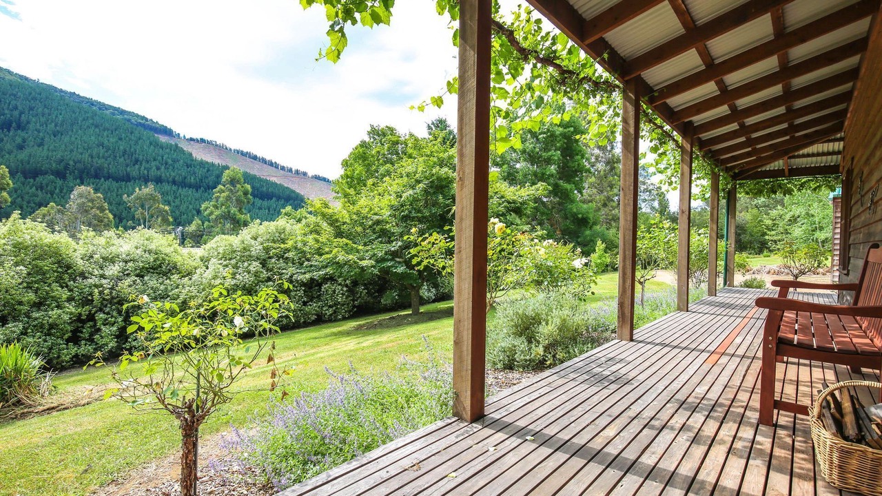Photo of Patio Balcony in Wandiligong
