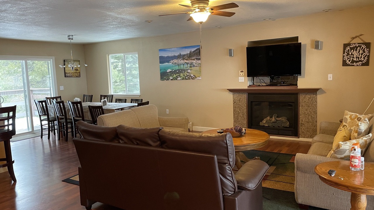 Photo of Bedroom in Country Club Estates