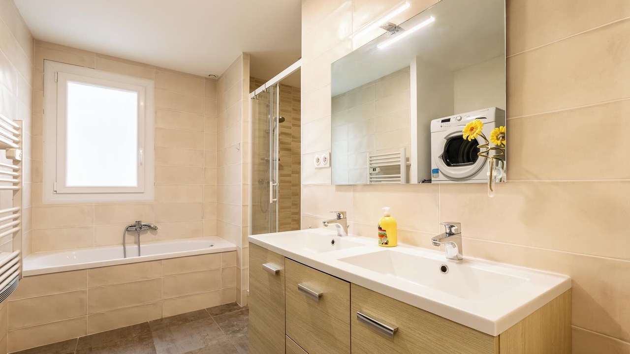 Photo of Bathroom in Saint-Jean-de-Vedas