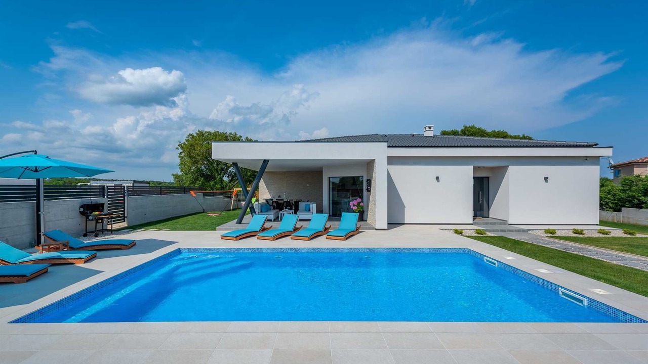 Photo of Outdoor in Mali Vareski