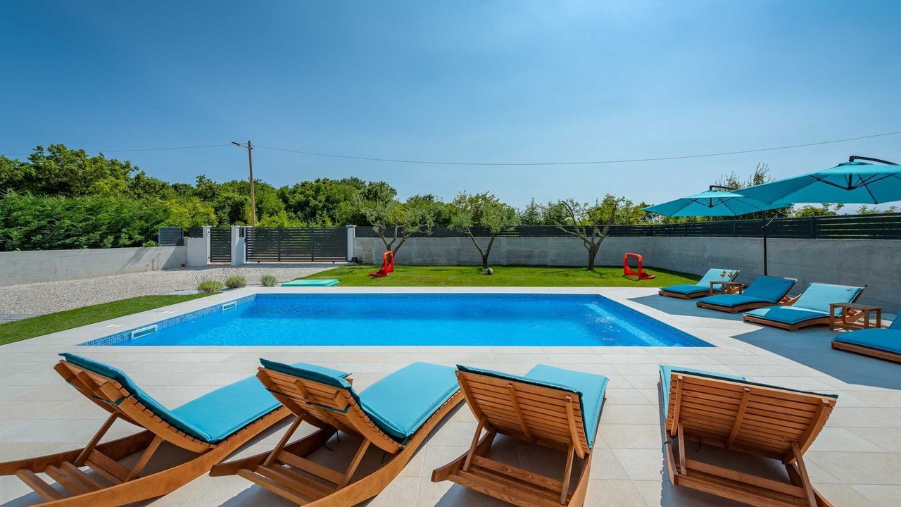 Photo of Outdoor in Mali Vareski