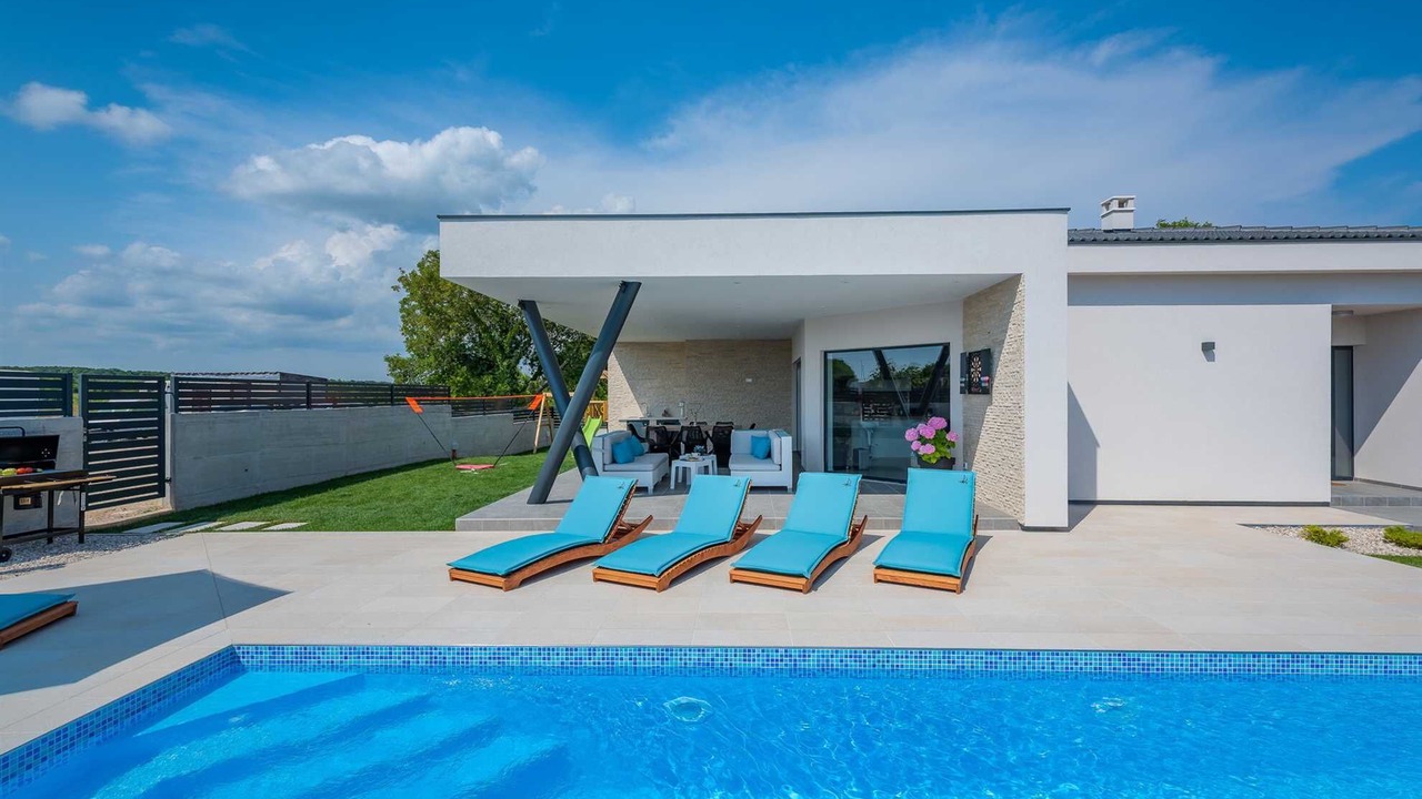 Photo of Outdoor in Mali Vareski
