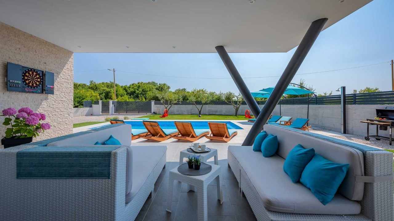 Photo of Patio Balcony in Mali Vareski