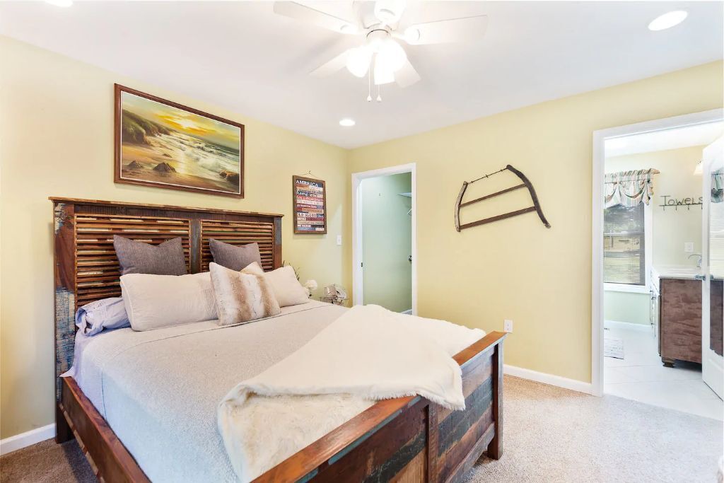 Photo of Bedroom in Morganza