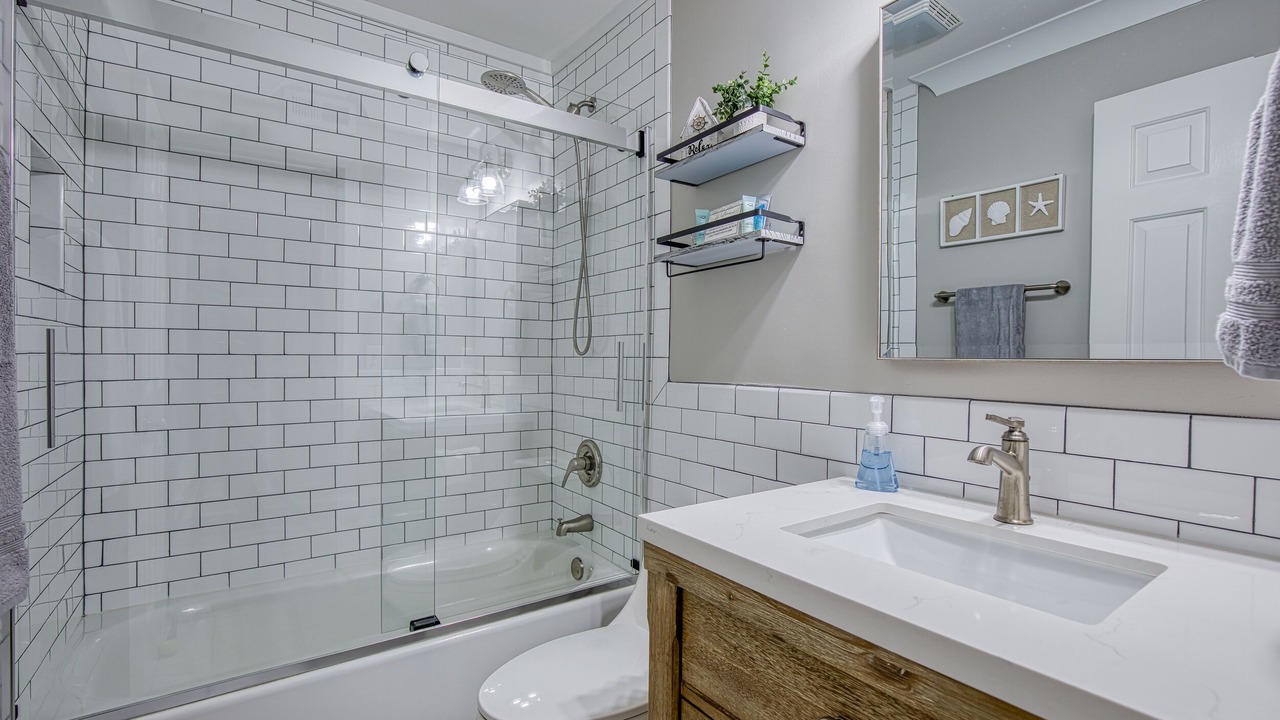 Photo of Bathroom in Garden City