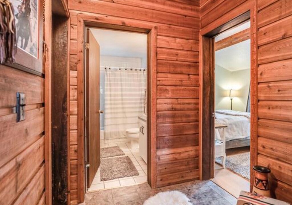 Photo of Bedroom in Lakeside