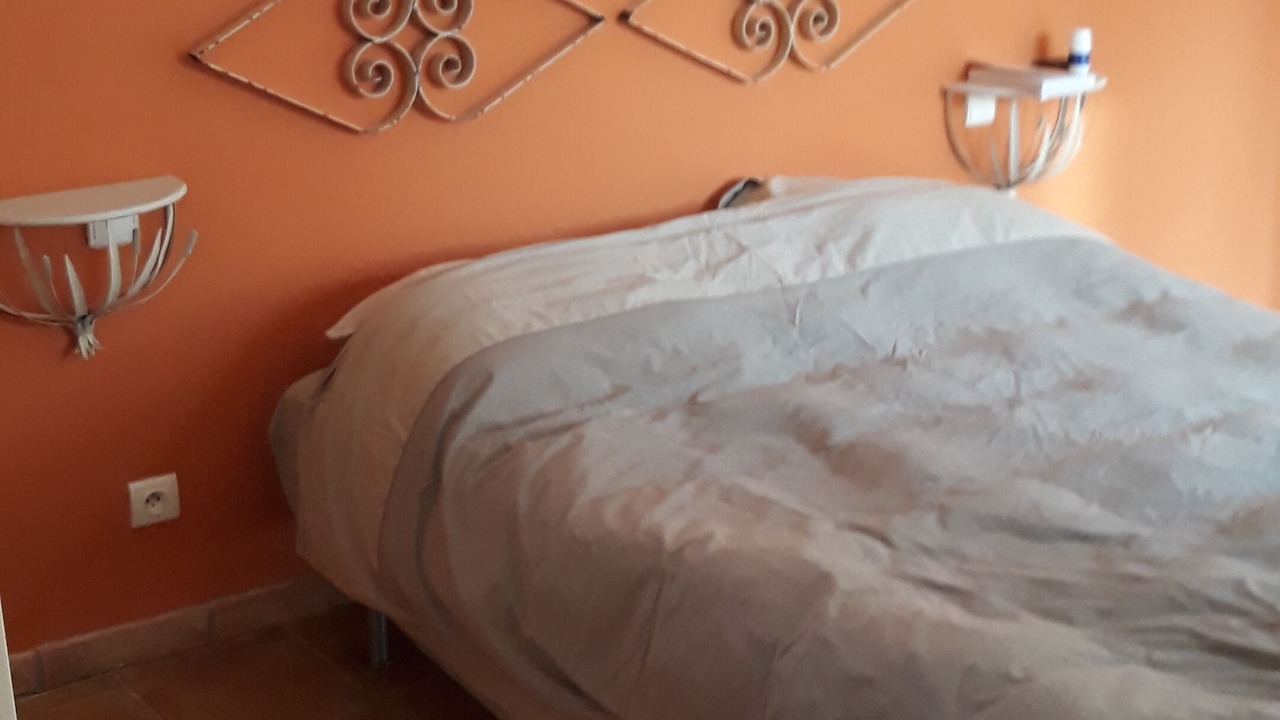 Photo of Bedroom in Montaren-et-Saint-Mediers