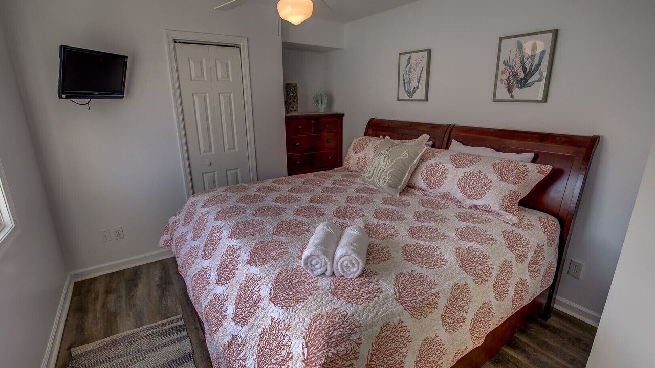 Photo of Bedroom in Sandbridge