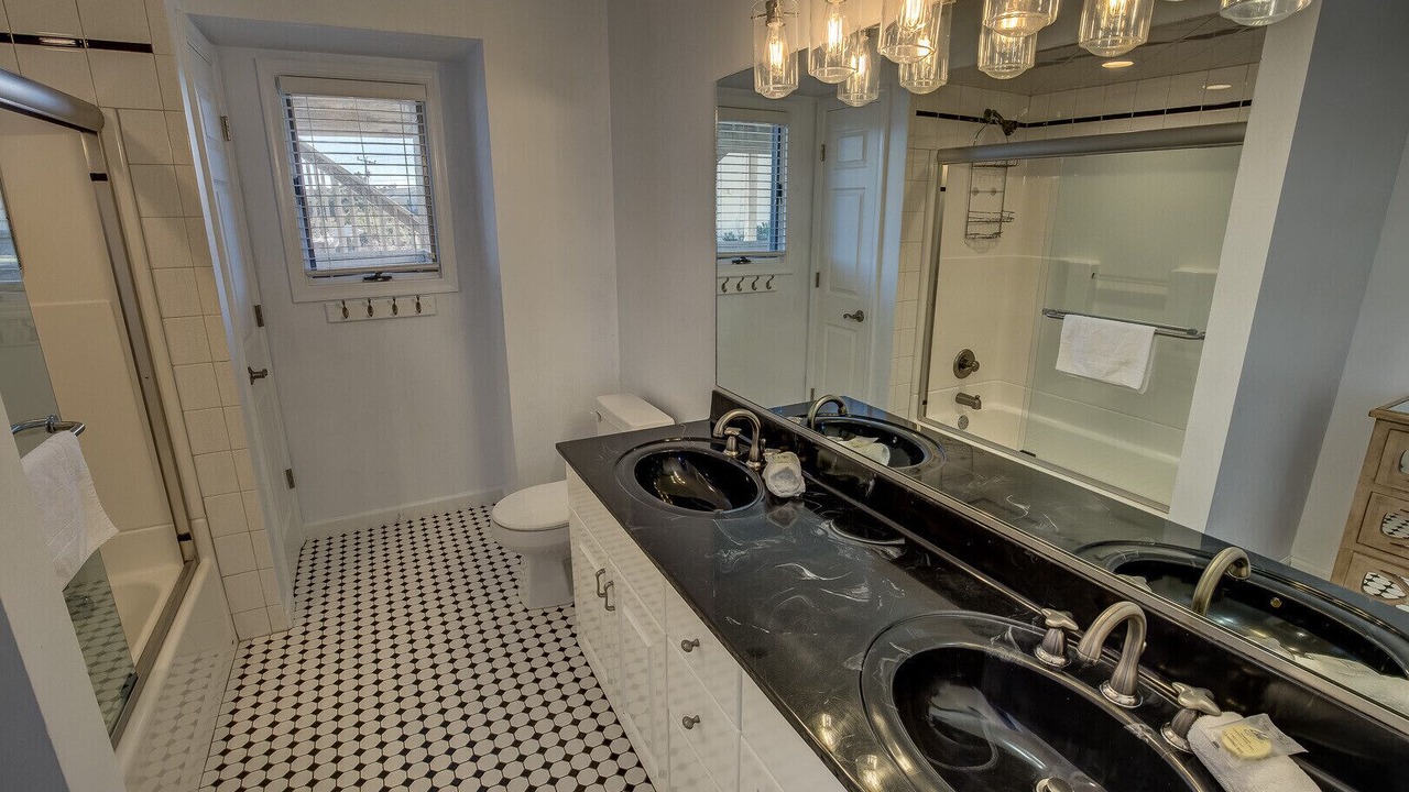 Photo of Bathroom in Sandbridge
