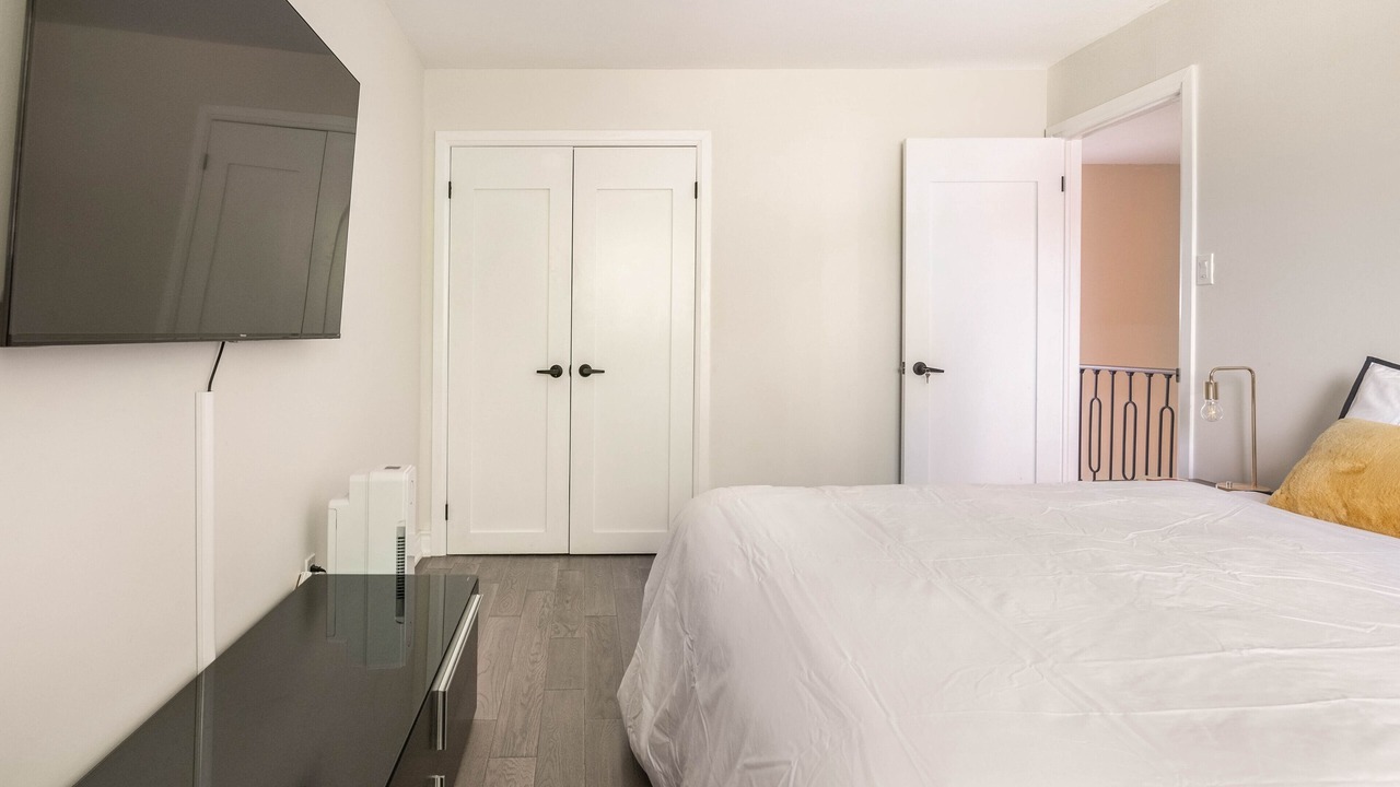 Photo of Bedroom in Newmarket