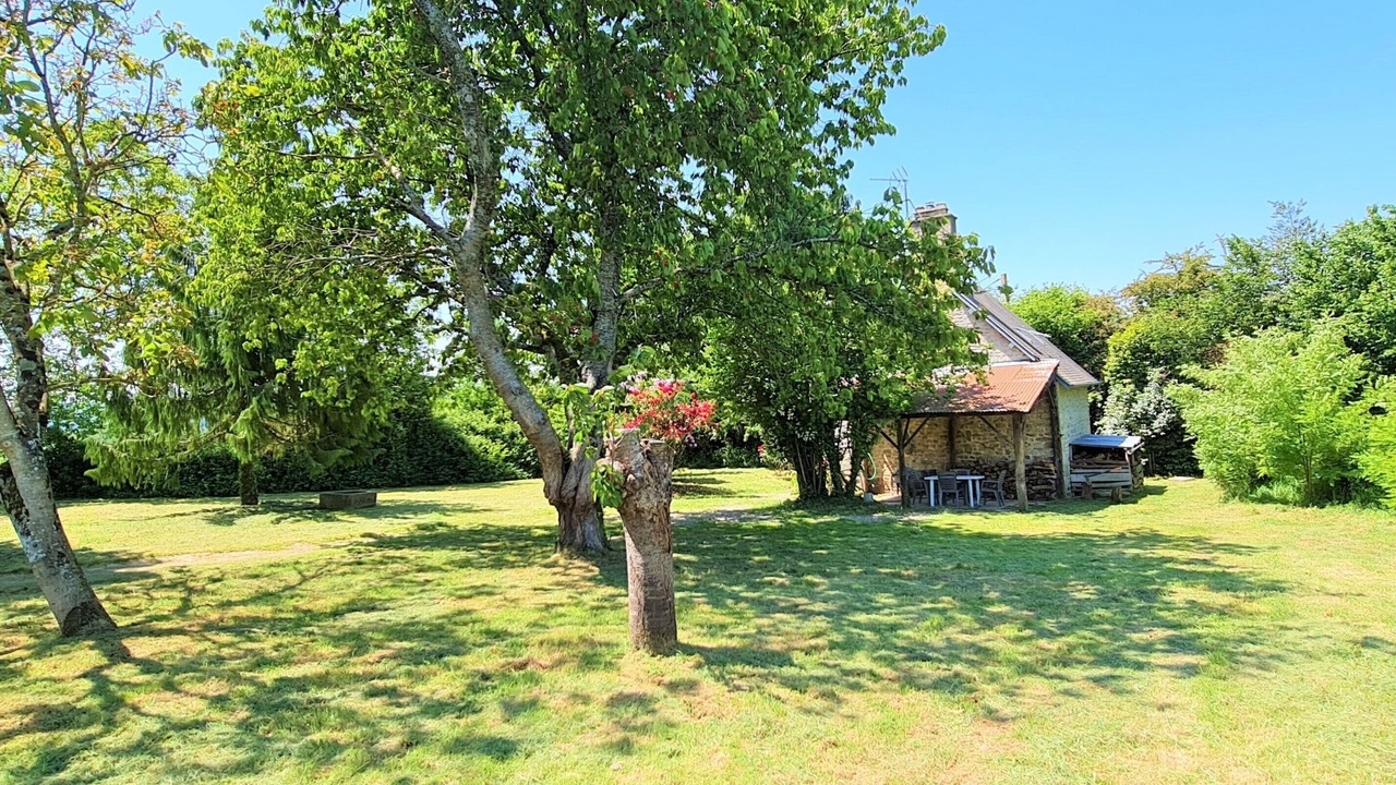 Photo of Outdoor in Le Mesnil-Gilbert