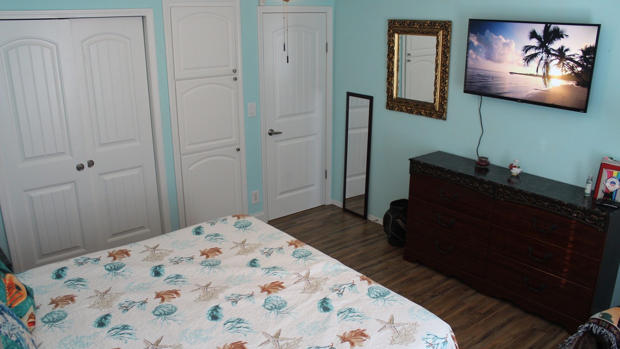 Photo of Bedroom in Saint James City