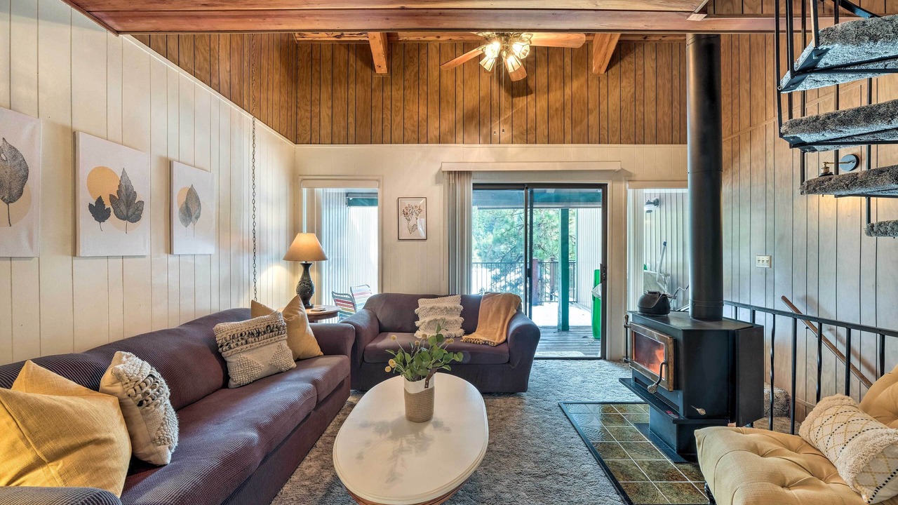 Photo of Livingroom in Pinecrest