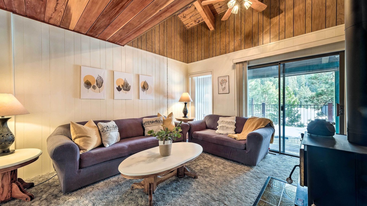 Photo of Livingroom in Pinecrest