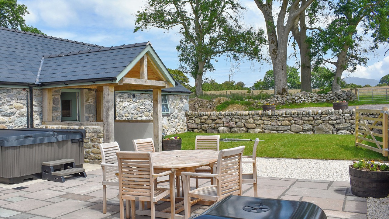 Photo of Others in Llanllyfni