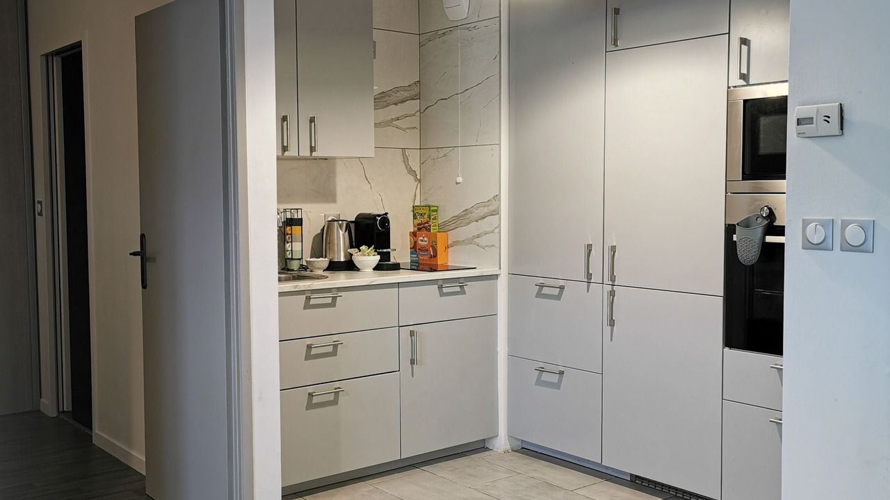 Photo of Kitchen in Vaulx En Velin Village