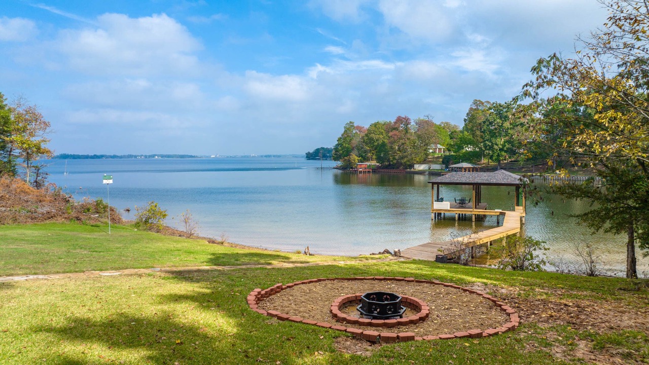 Photo of Outdoor in Dogwood
