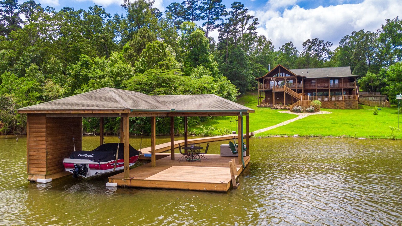 Photo of Outdoor in Dogwood