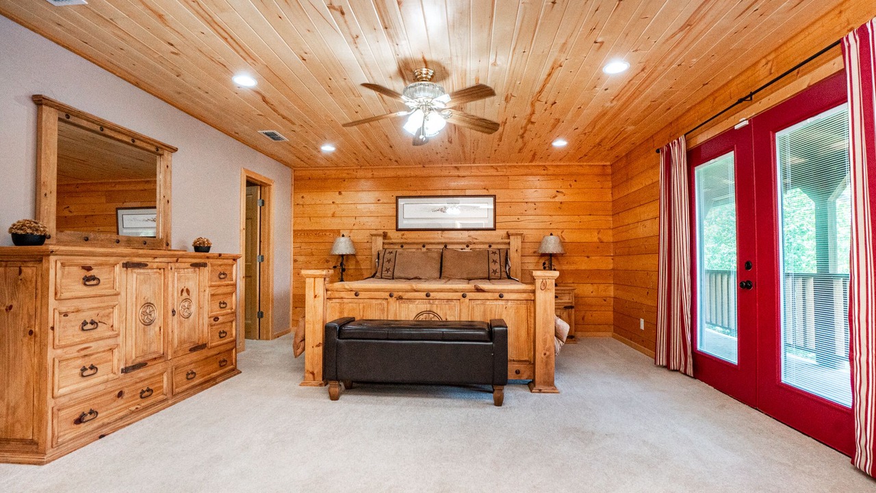 Photo of Outdoor in Dogwood