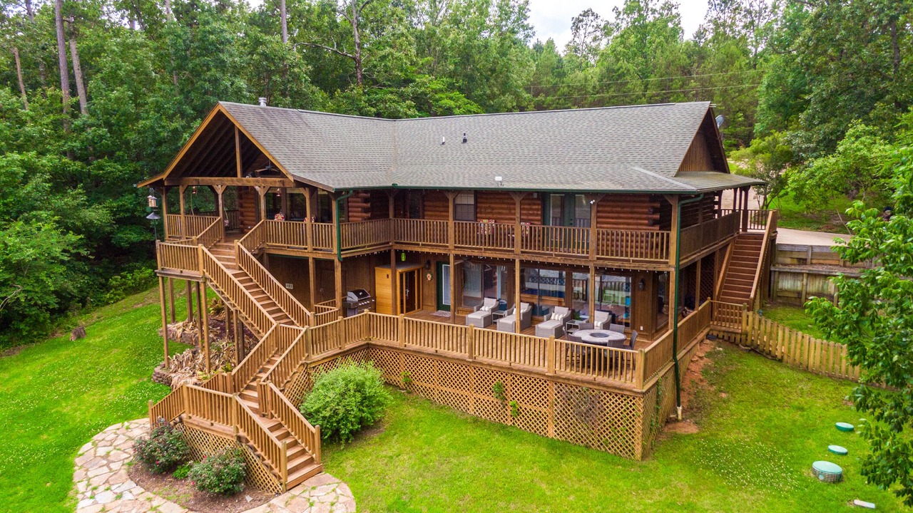 Photo of Outdoor in Dogwood