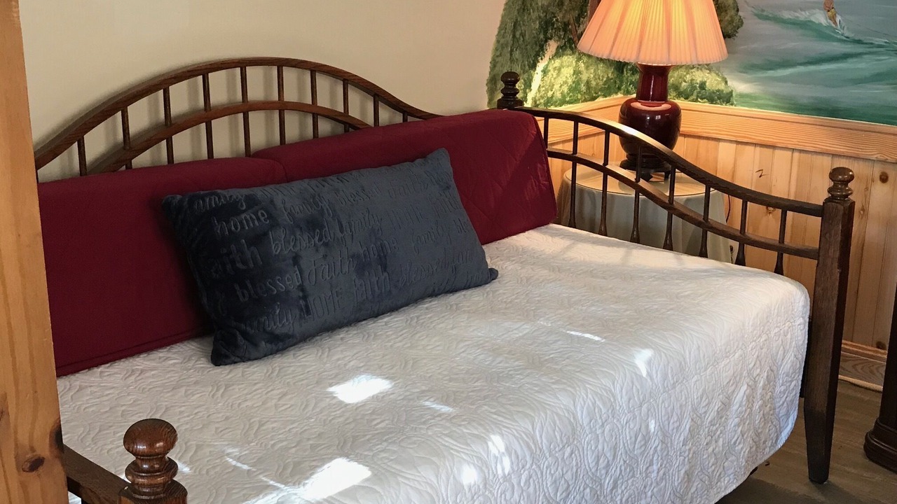 Photo of Bedroom in Tamassee