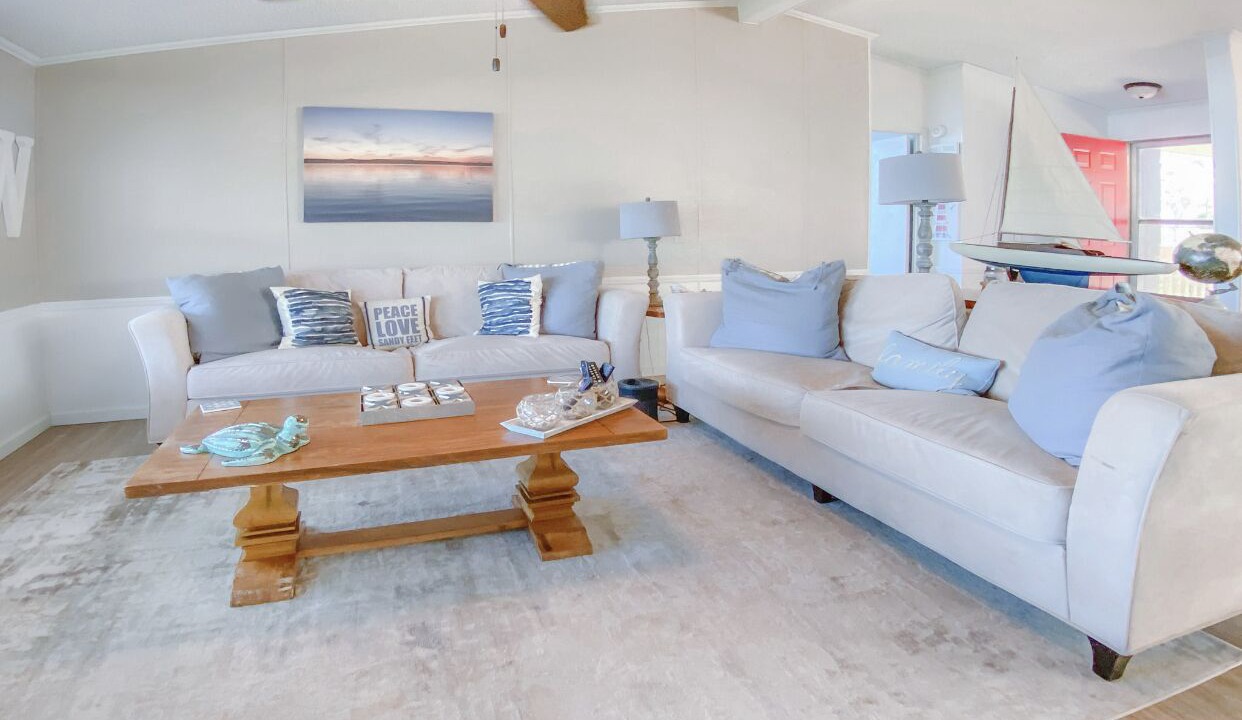 Photo of Livingroom in Graford