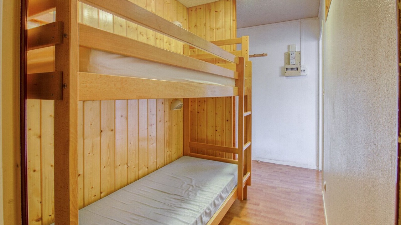 Photo of Bedroom in Genos