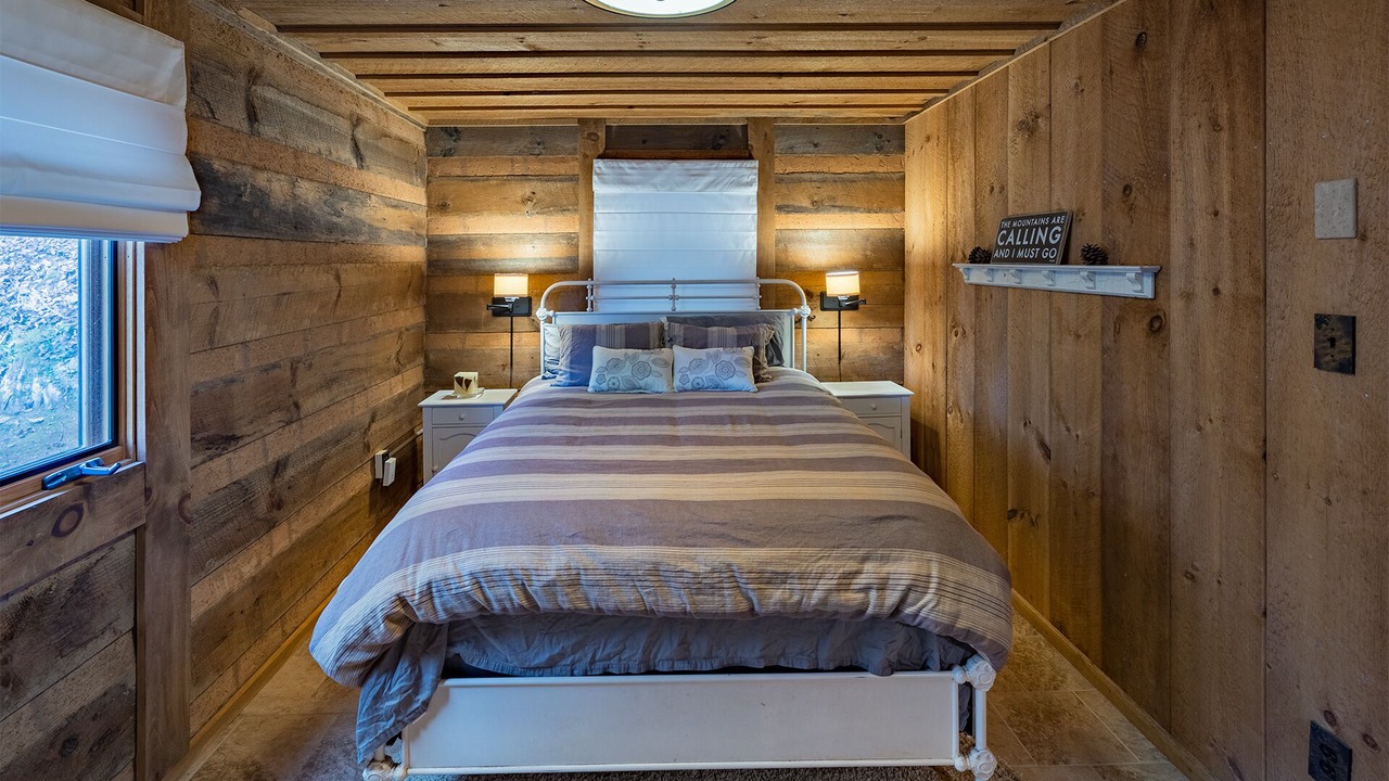 Photo of Bedroom in Bryson City