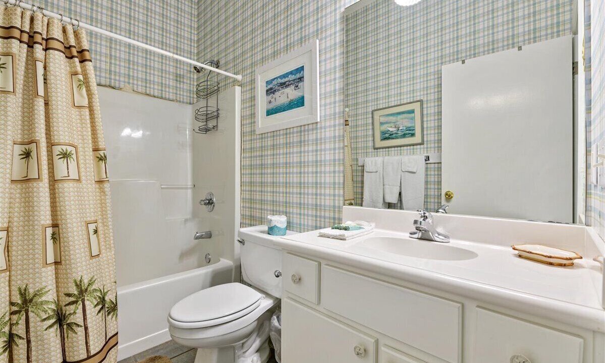 Photo of Bathroom in Laguna Beach Estates