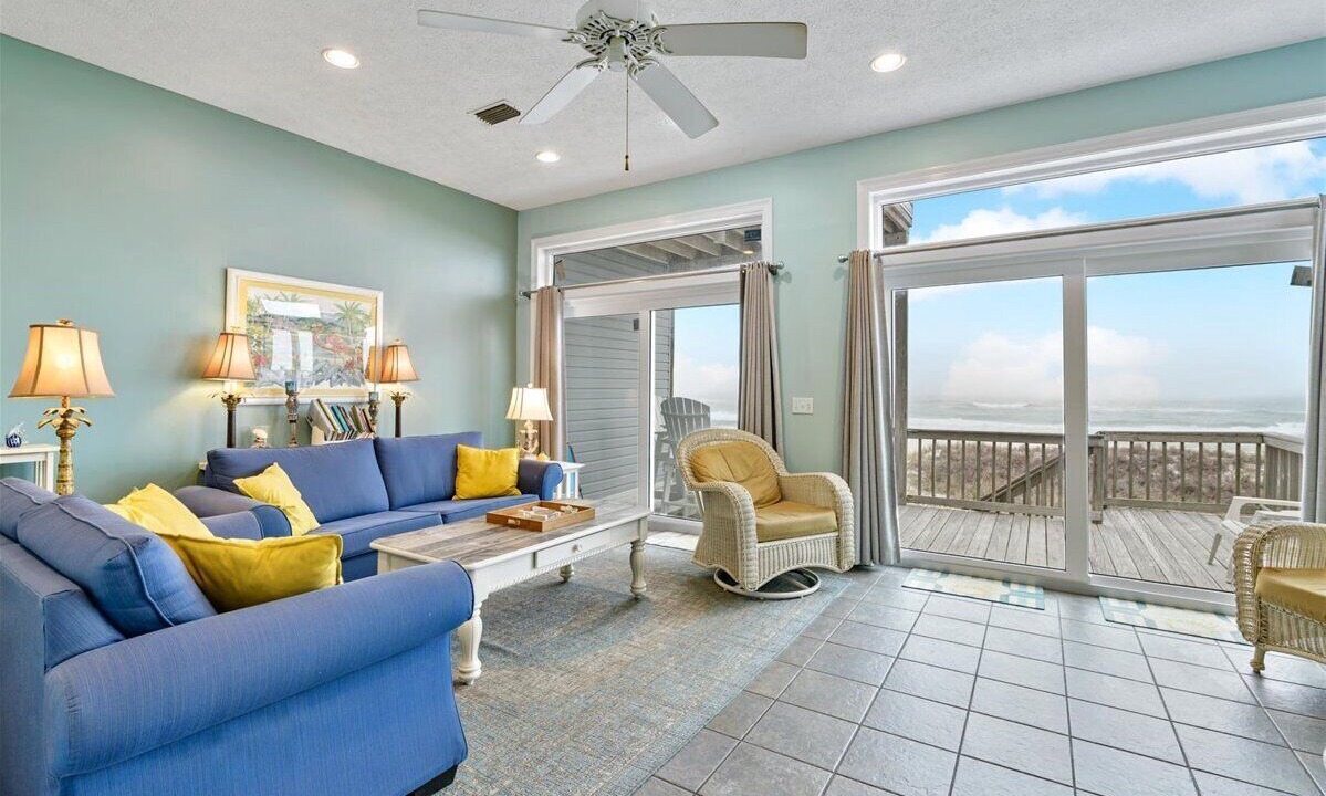 Photo of Bedroom in Laguna Beach Estates