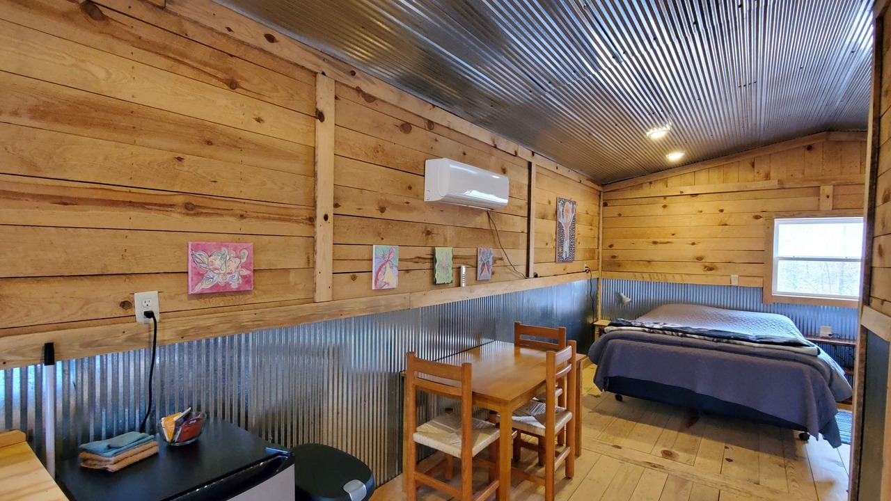 Photo of Bedroom in Hartshorn