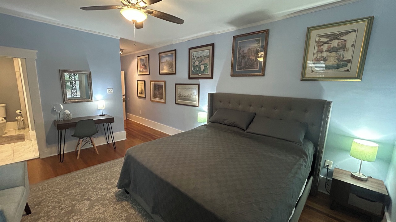 Photo of Bedroom in Central Gardens
