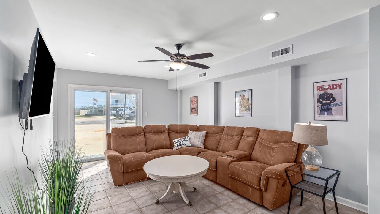 Photo of Livingroom in Jacksonville