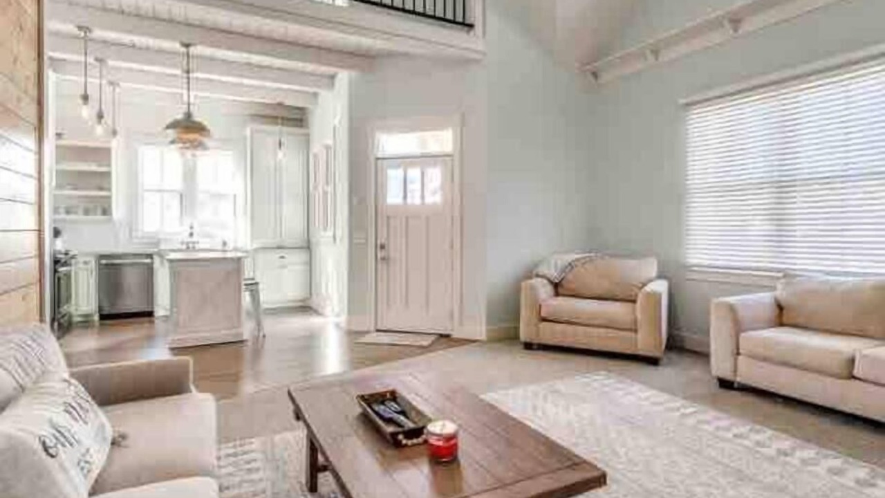 Photo of Livingroom in Carlton Landing