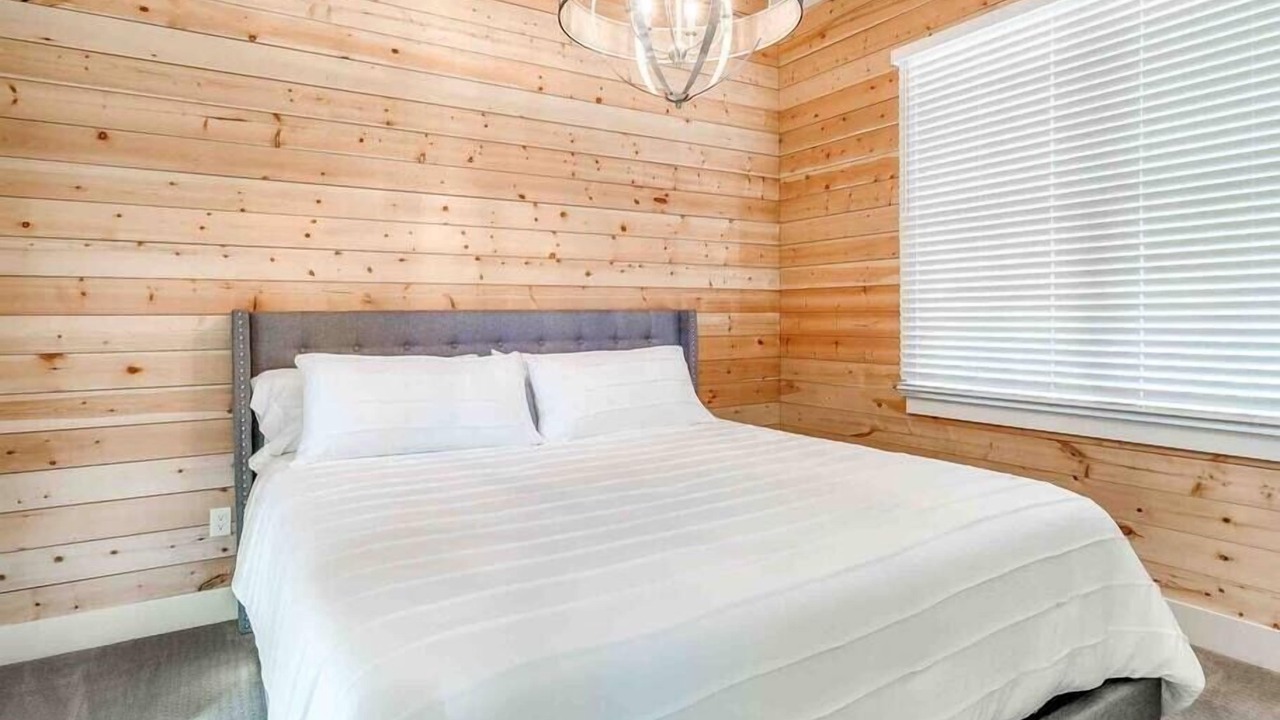 Photo of Bedroom in Carlton Landing