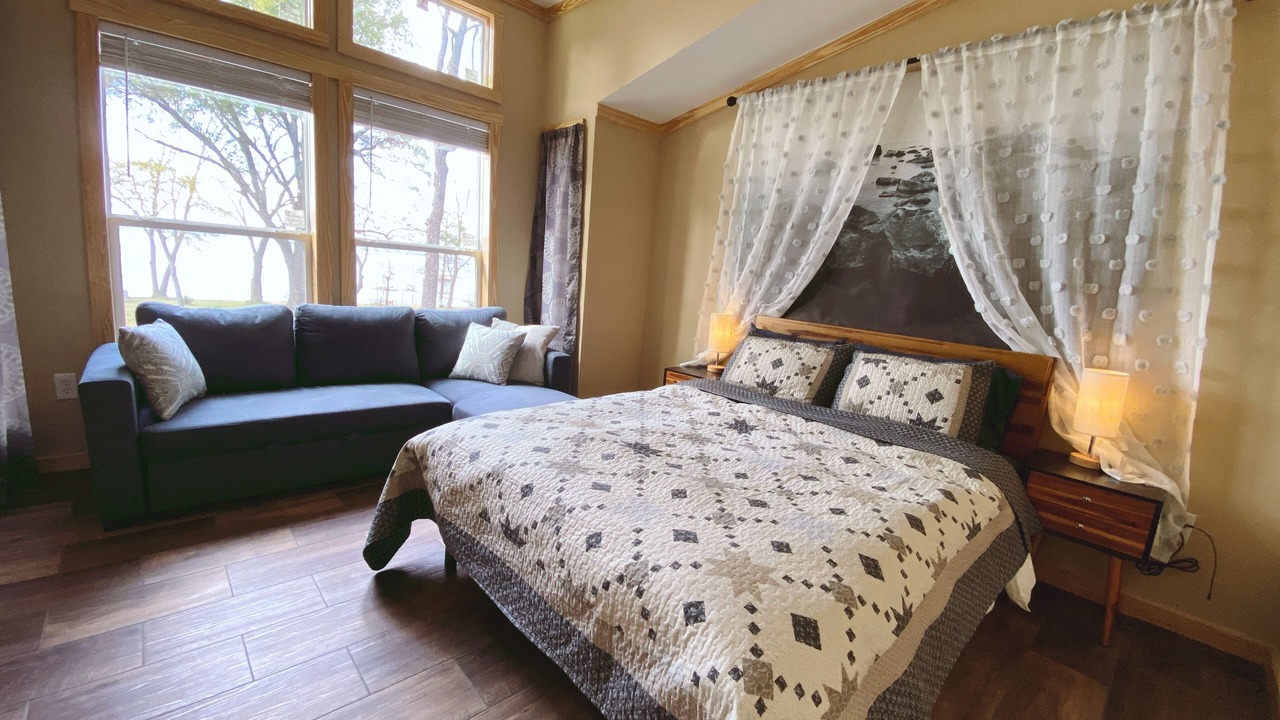 Photo of Bedroom in Quinlan
