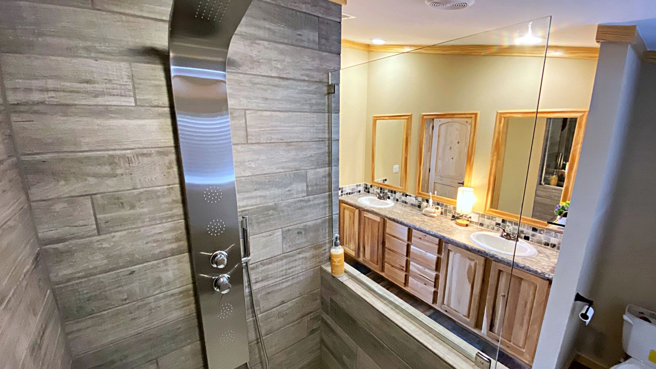 Photo of Bathroom in Quinlan